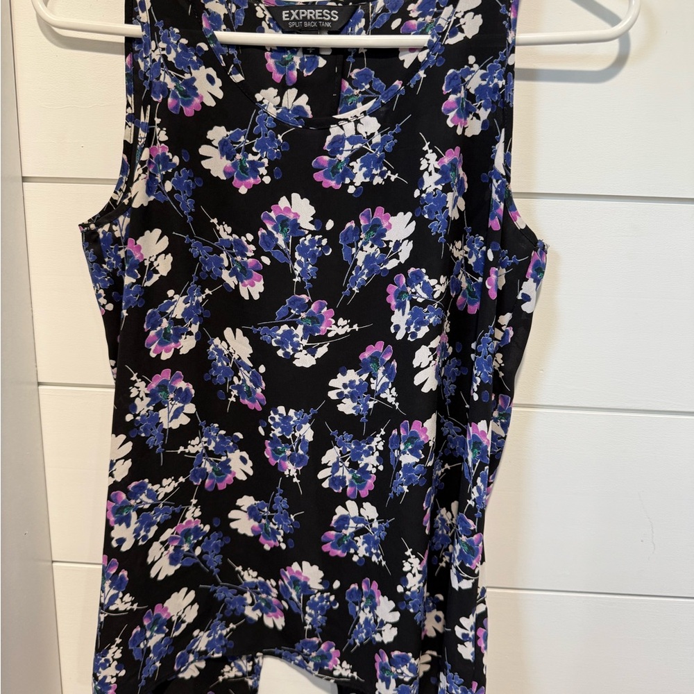 Express Women's Black Floral Tank Top
